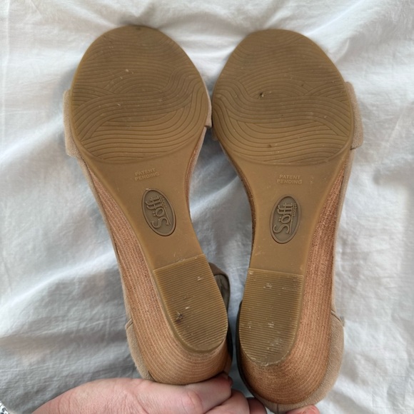 Sofft Tan Ankle Strap Sandals, Size 8.5 - Picture 11 of 11